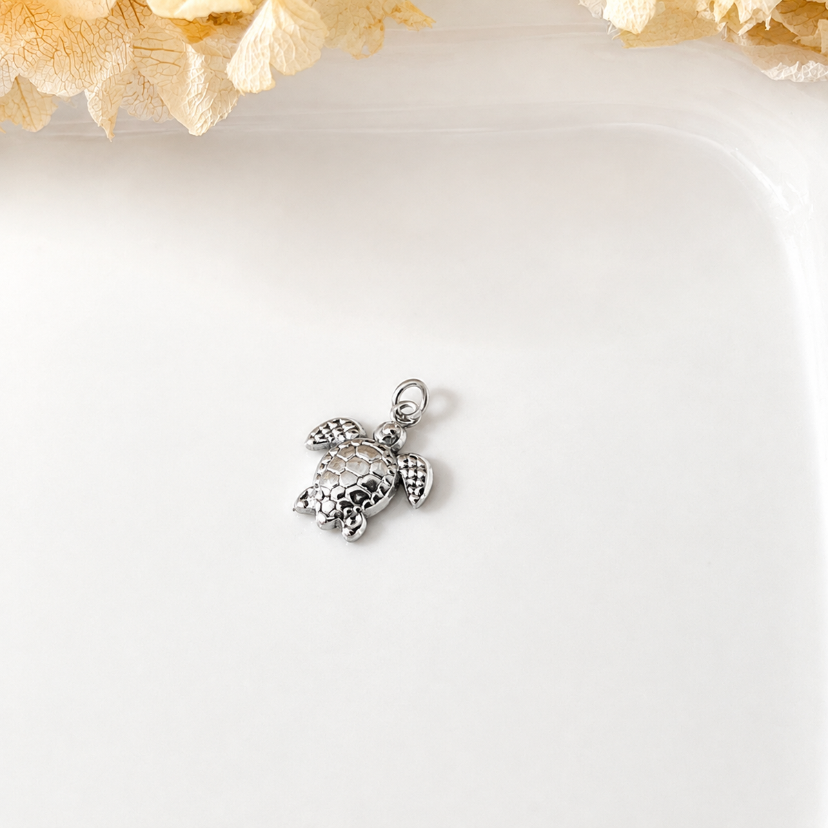 Schildkröte Charm – Edelstahl von meinmantra – Ansicht 1