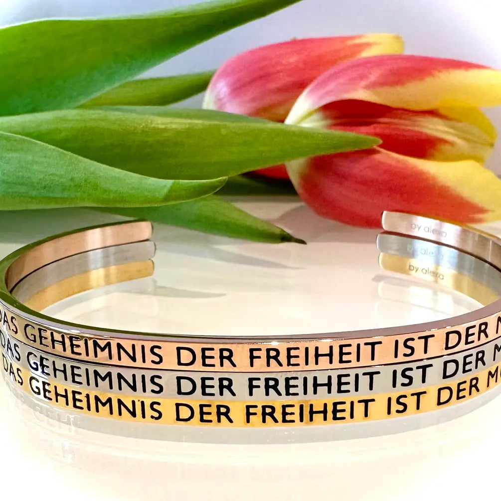 MANTRAARMREIF - DAS GEHEIMNIS DER FREIHEIT IST DER MUT