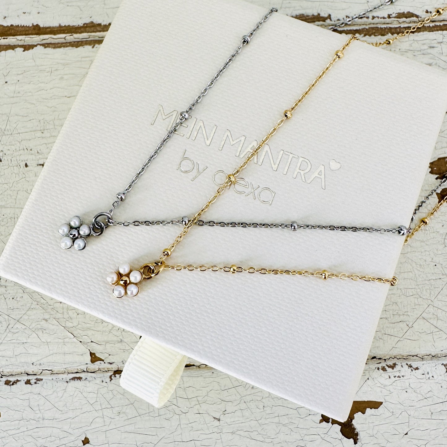 Perlenblümchenkette