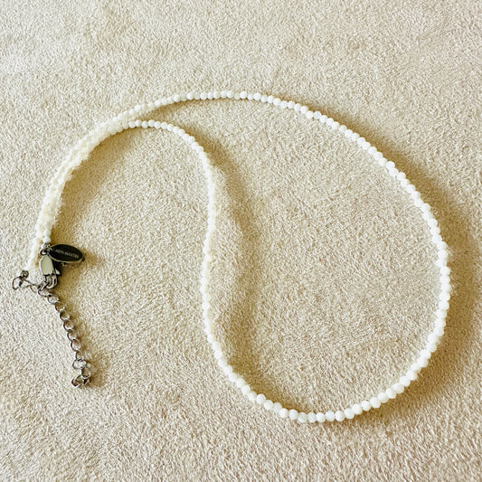 Tiny Treasure - Perlmuttkette