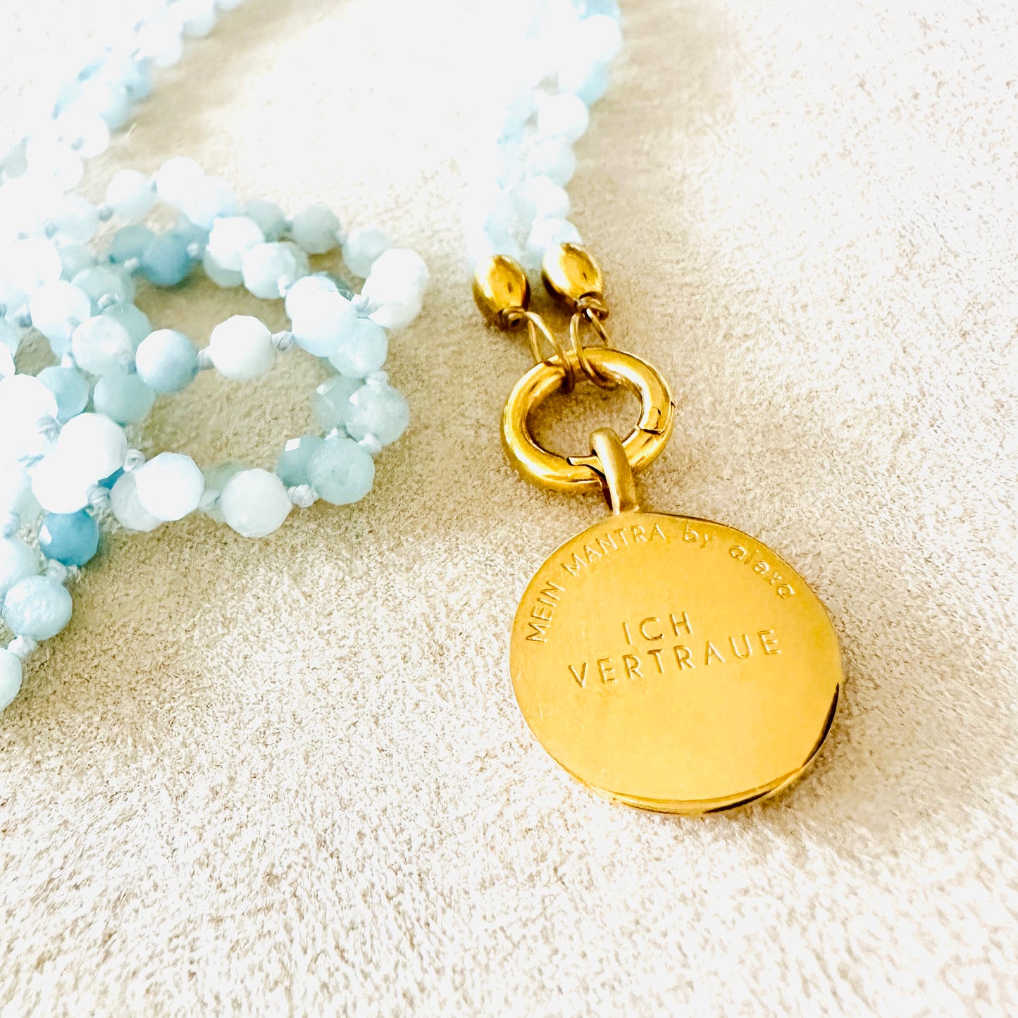 Edelsteinkette Aquamarin - Mandala "Ich Vertraue"