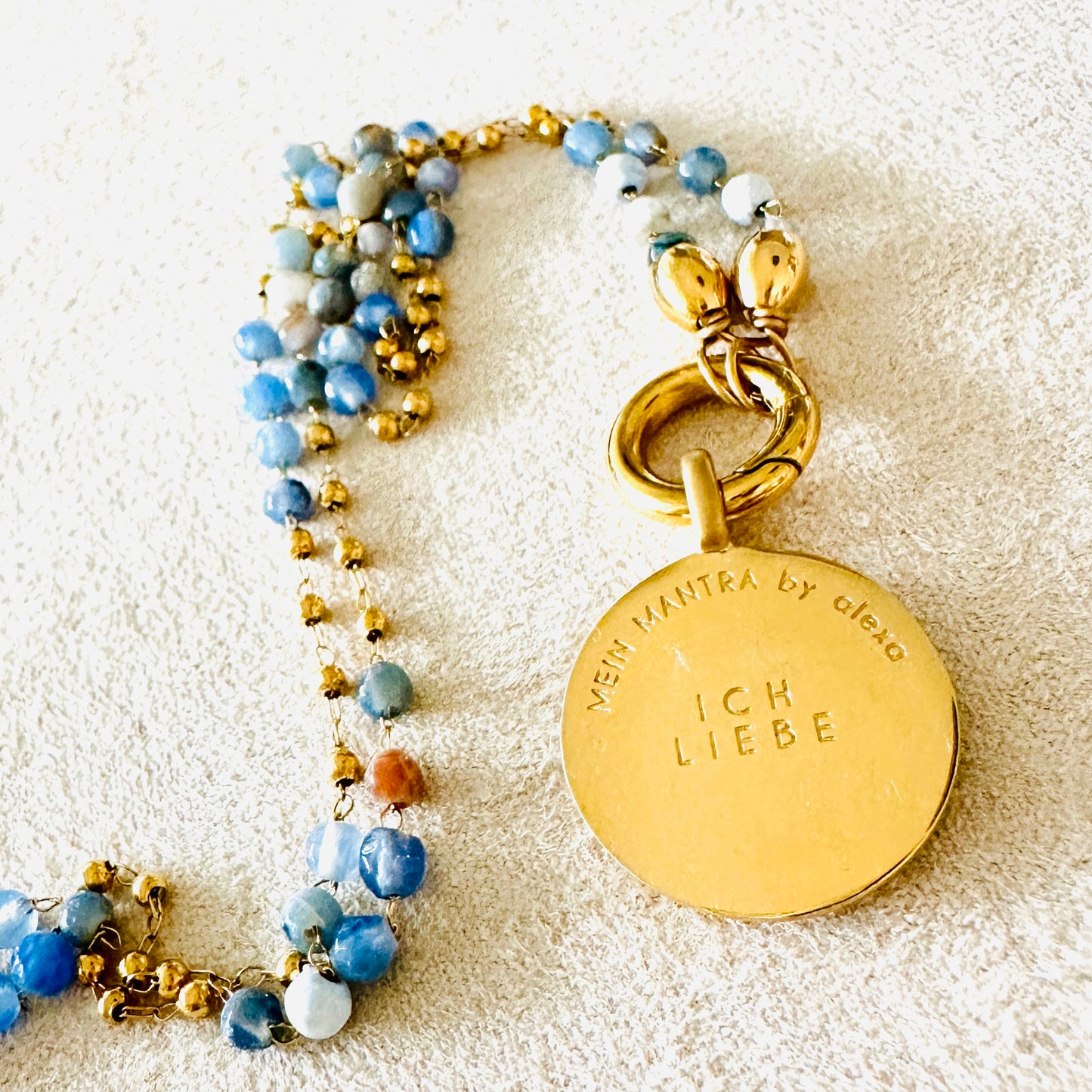 Edelsteinkette Chalcedon Blau - Mandala "Ich Liebe"