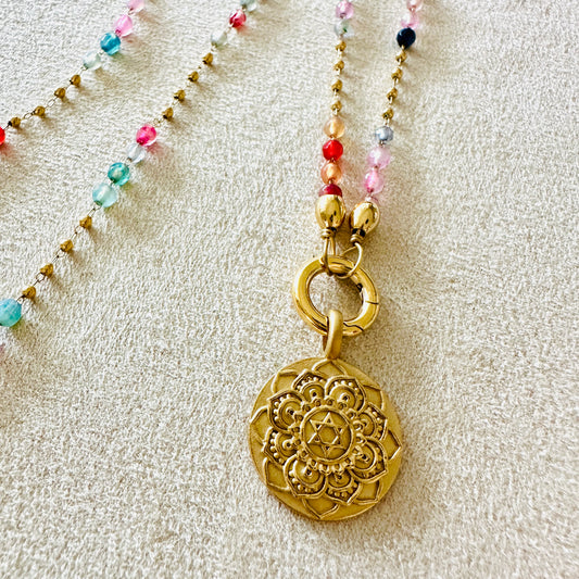 Edelsteinkette Chalcedon Dunkelbunt - Mandala "Ich Liebe"