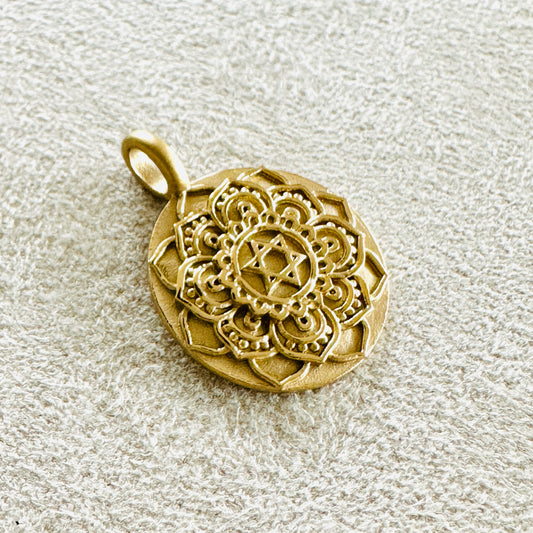 Mandala "Ich Liebe"- Anhänger