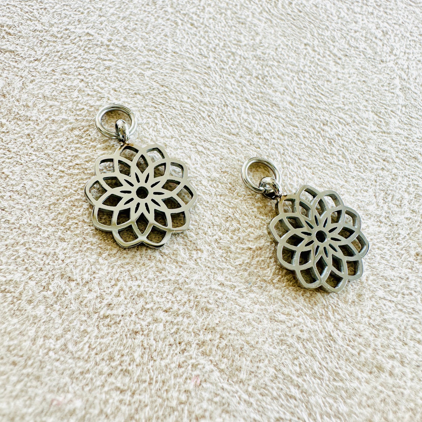 Kronenchakra Charms