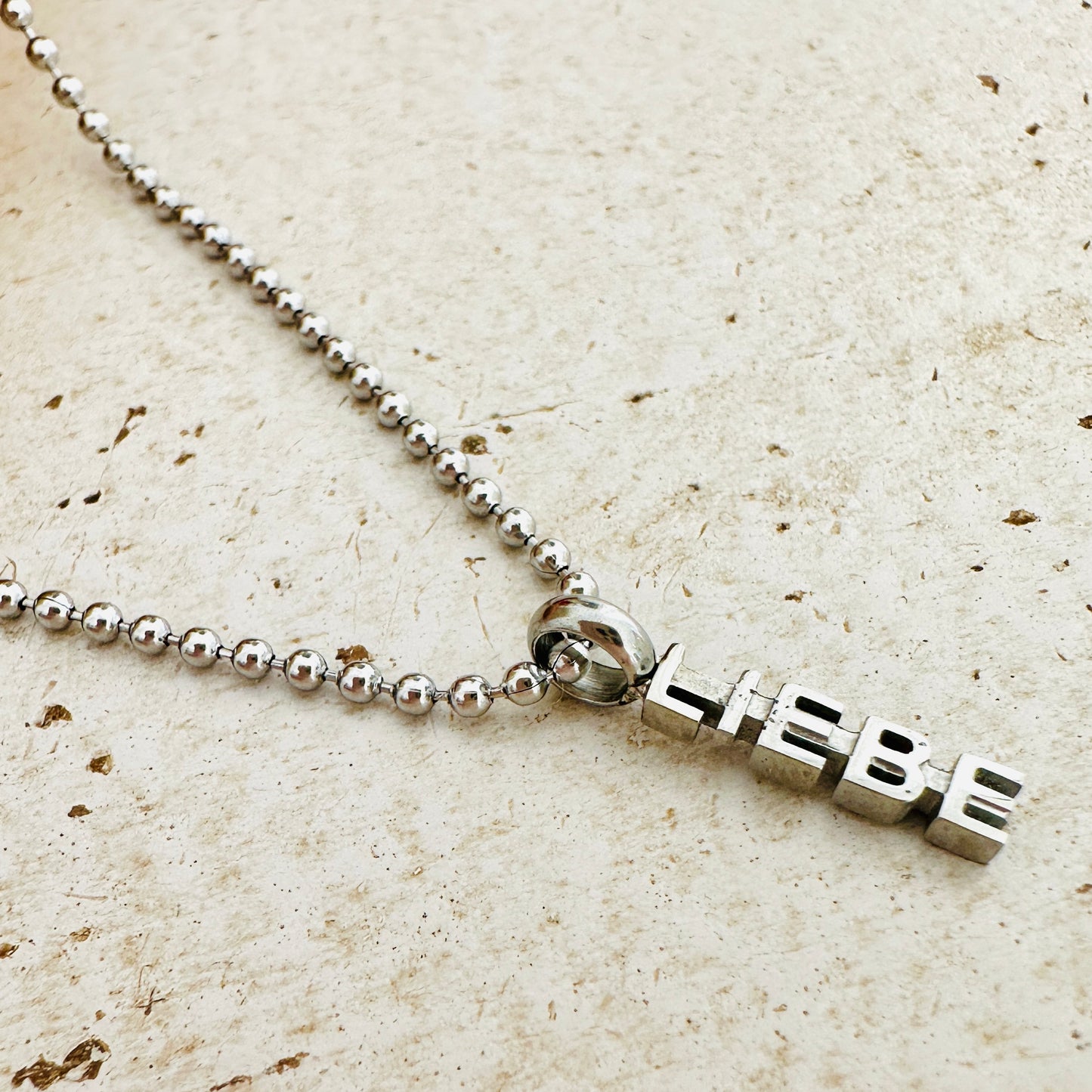 Kugelkette mit LIEBE Anhänger