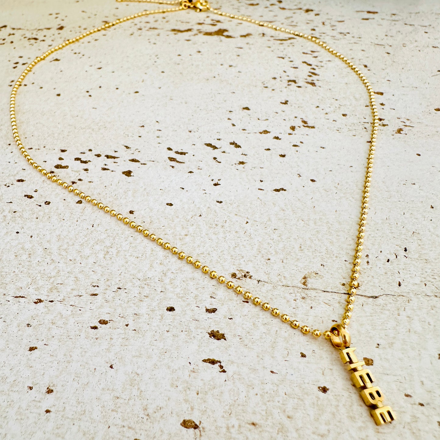 Kugelkette mit LIEBE Anhänger