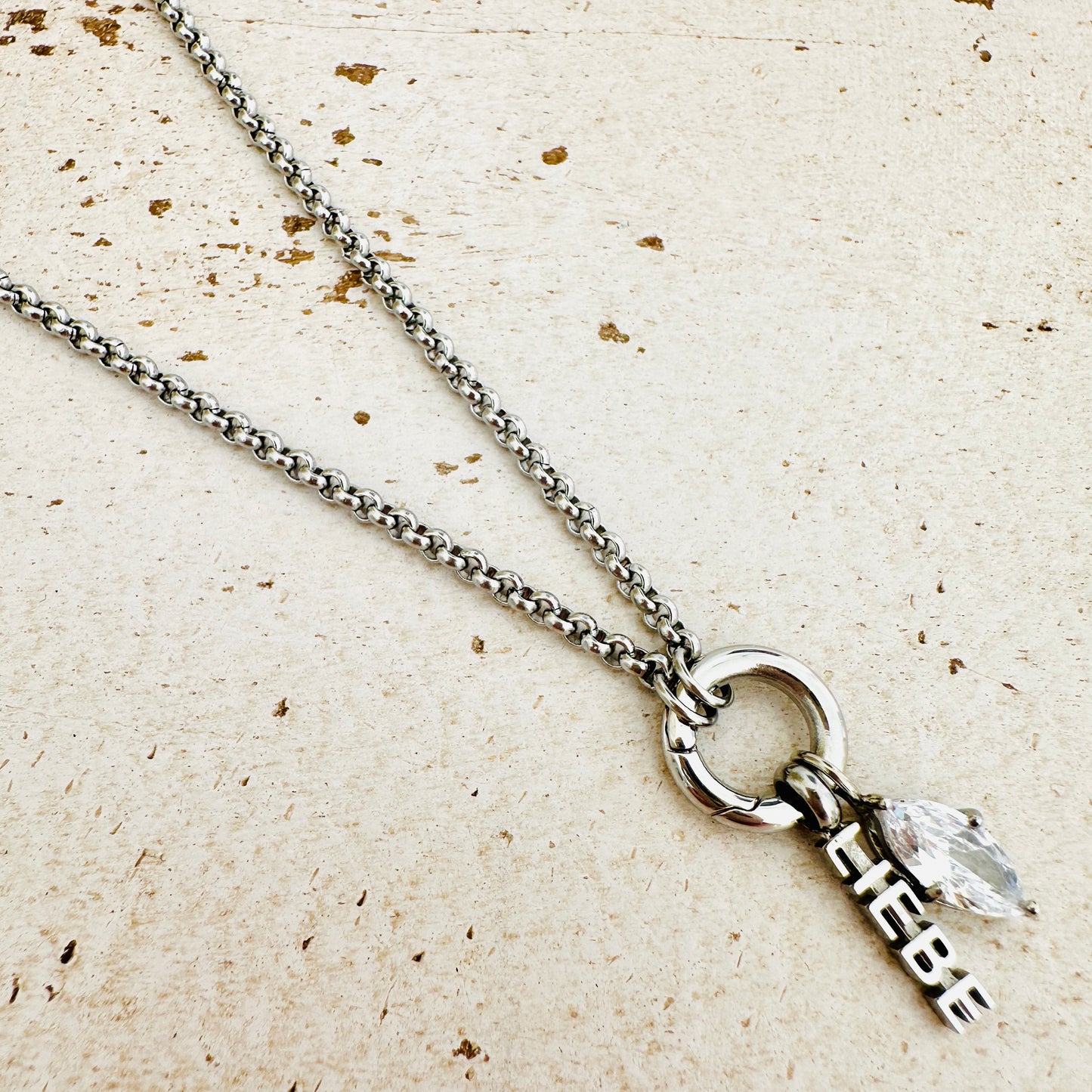 Charmkette mit Karabiner - LIEBE & Geburtstein April Charm