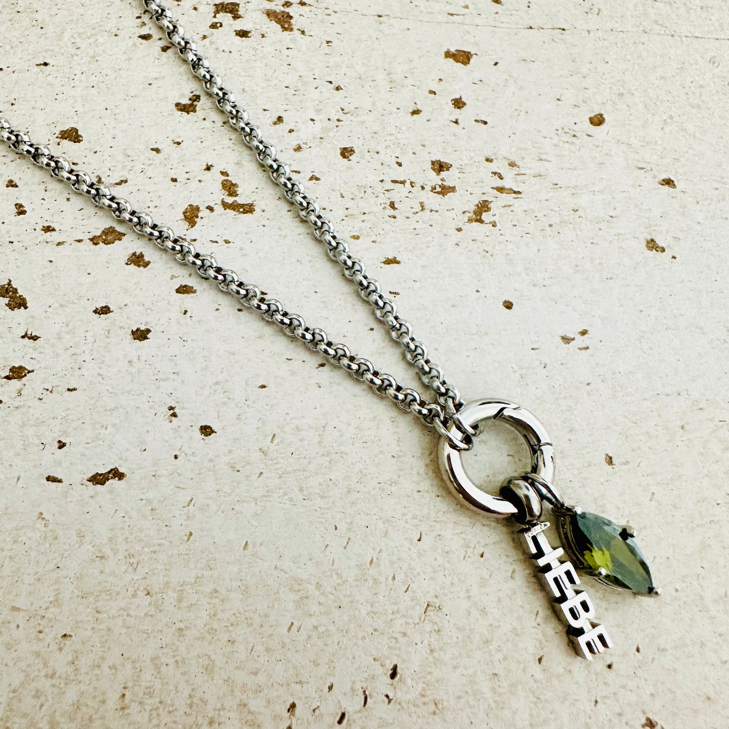 Charmkette mit Karabiner - LIEBE & Geburtstein August Charm