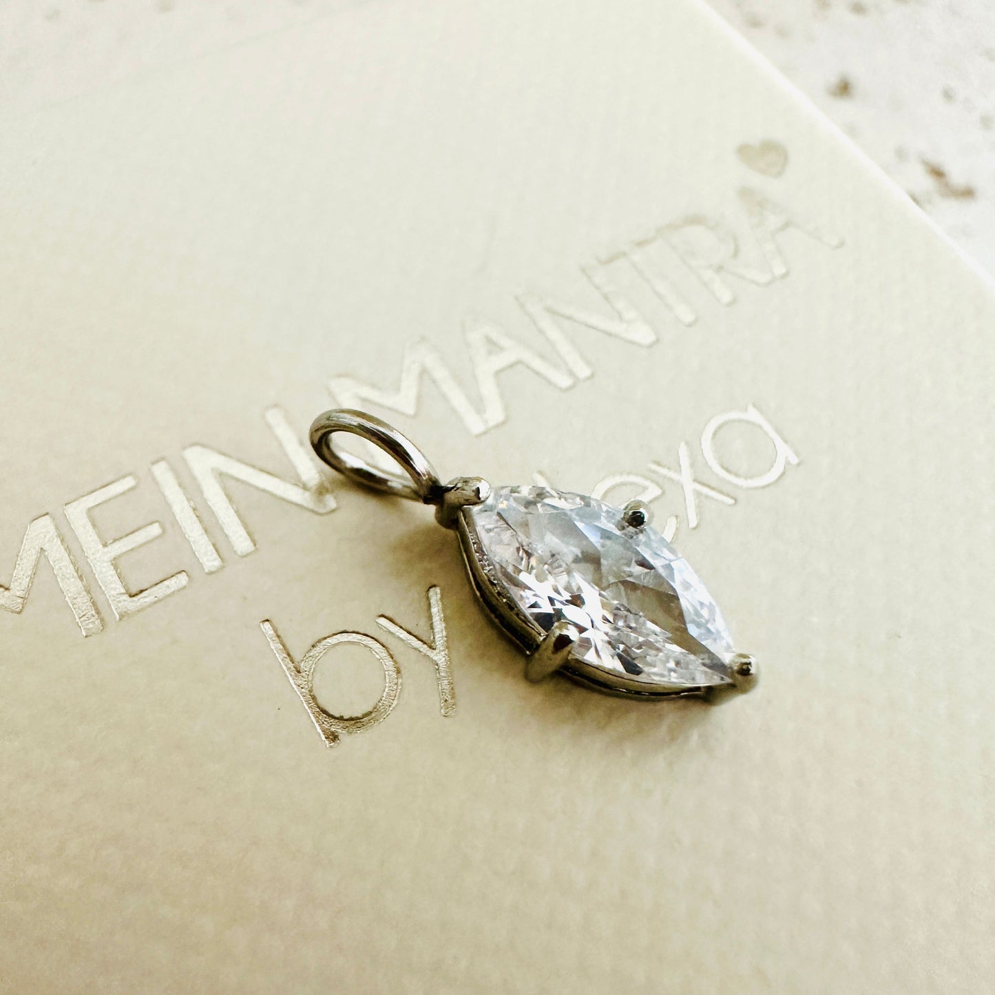 Charm Geburtsstein April