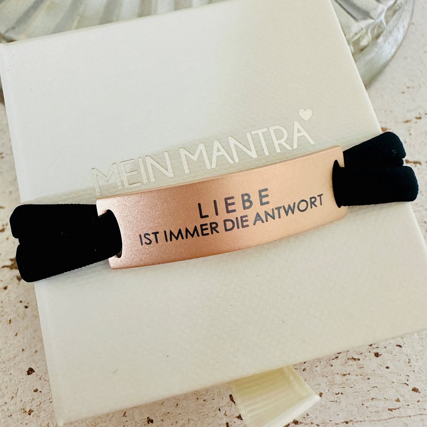 Feel Free Armband - LIEBE IST IMMER DIE ANTWORT