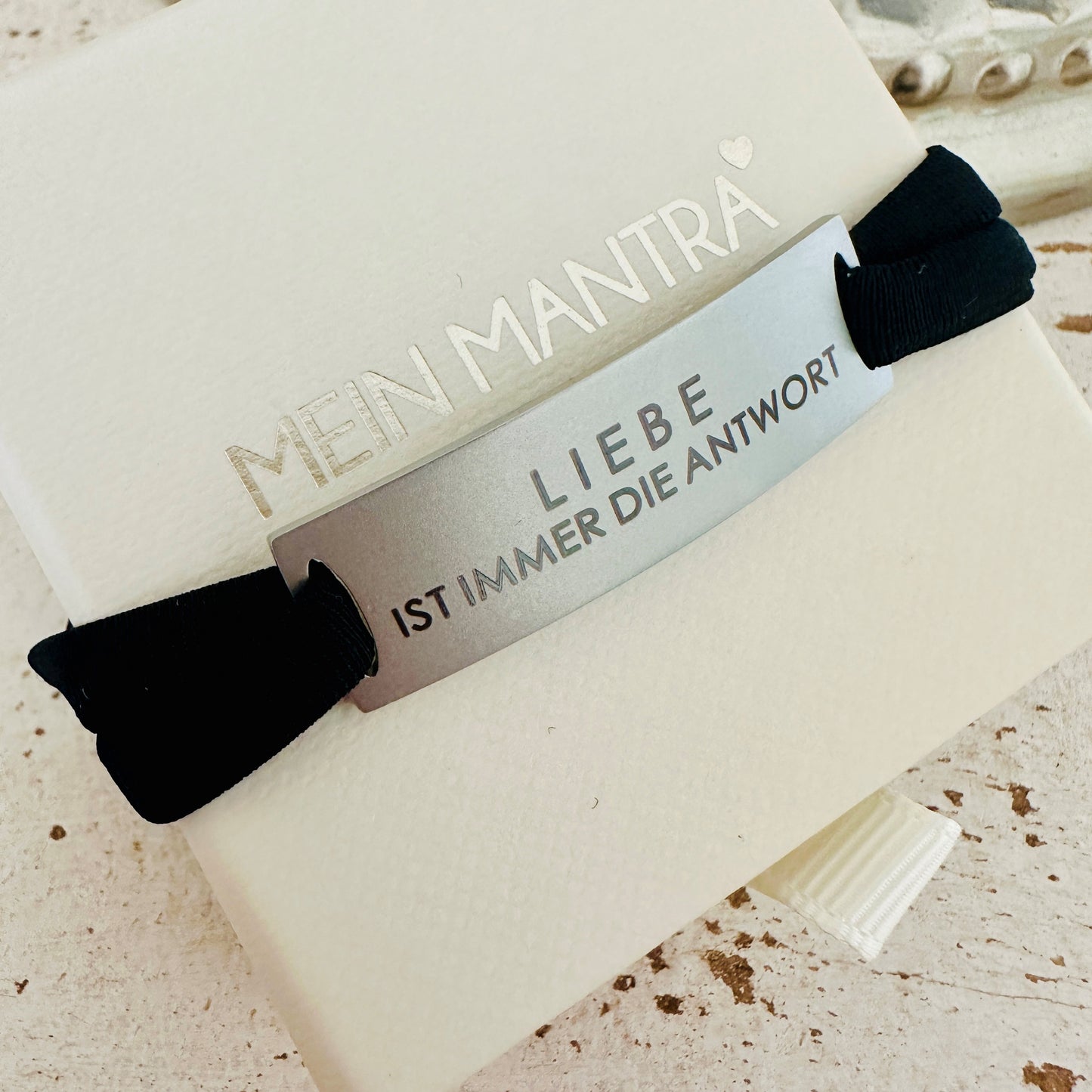 Feel Free Armband - LIEBE IST IMMER DIE ANTWORT