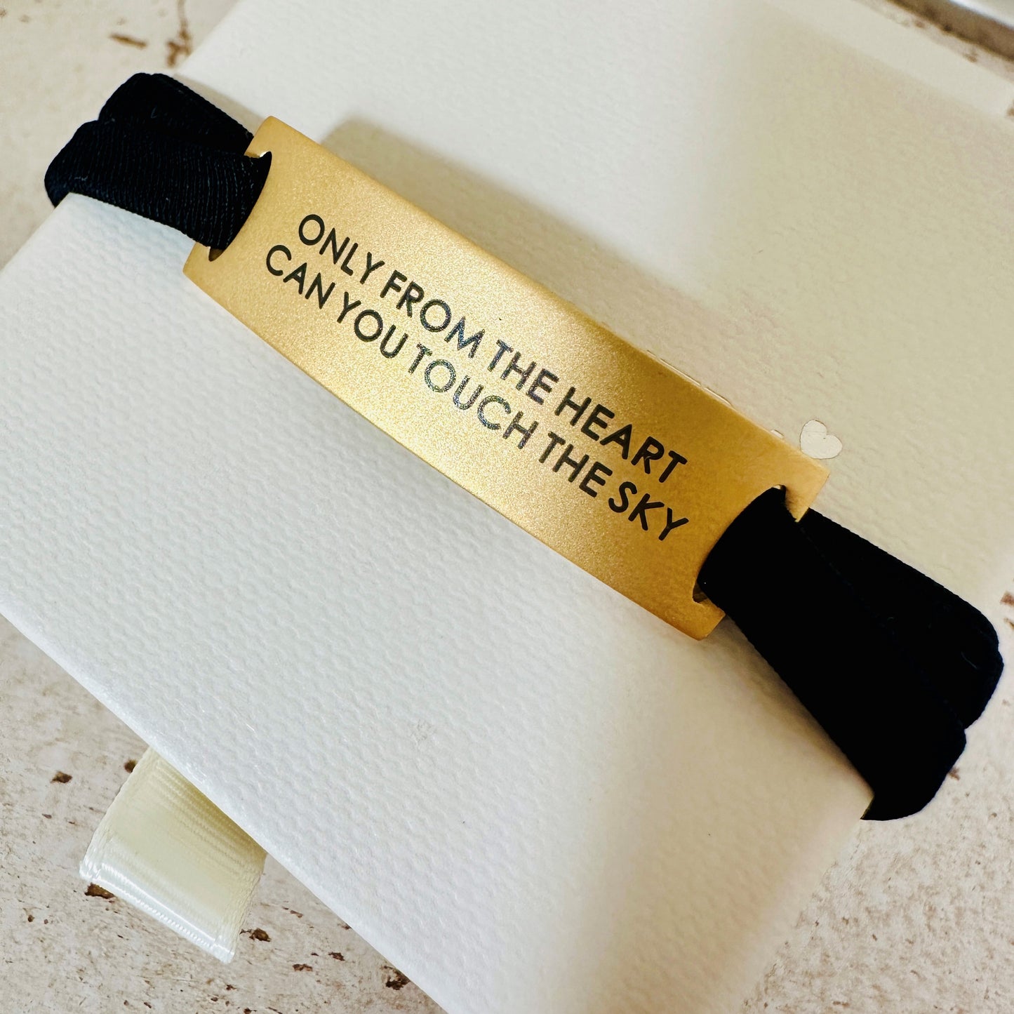 Feel Free Armband - ONLY FROM THE HEART YOU CAN TOUCH THE SKY