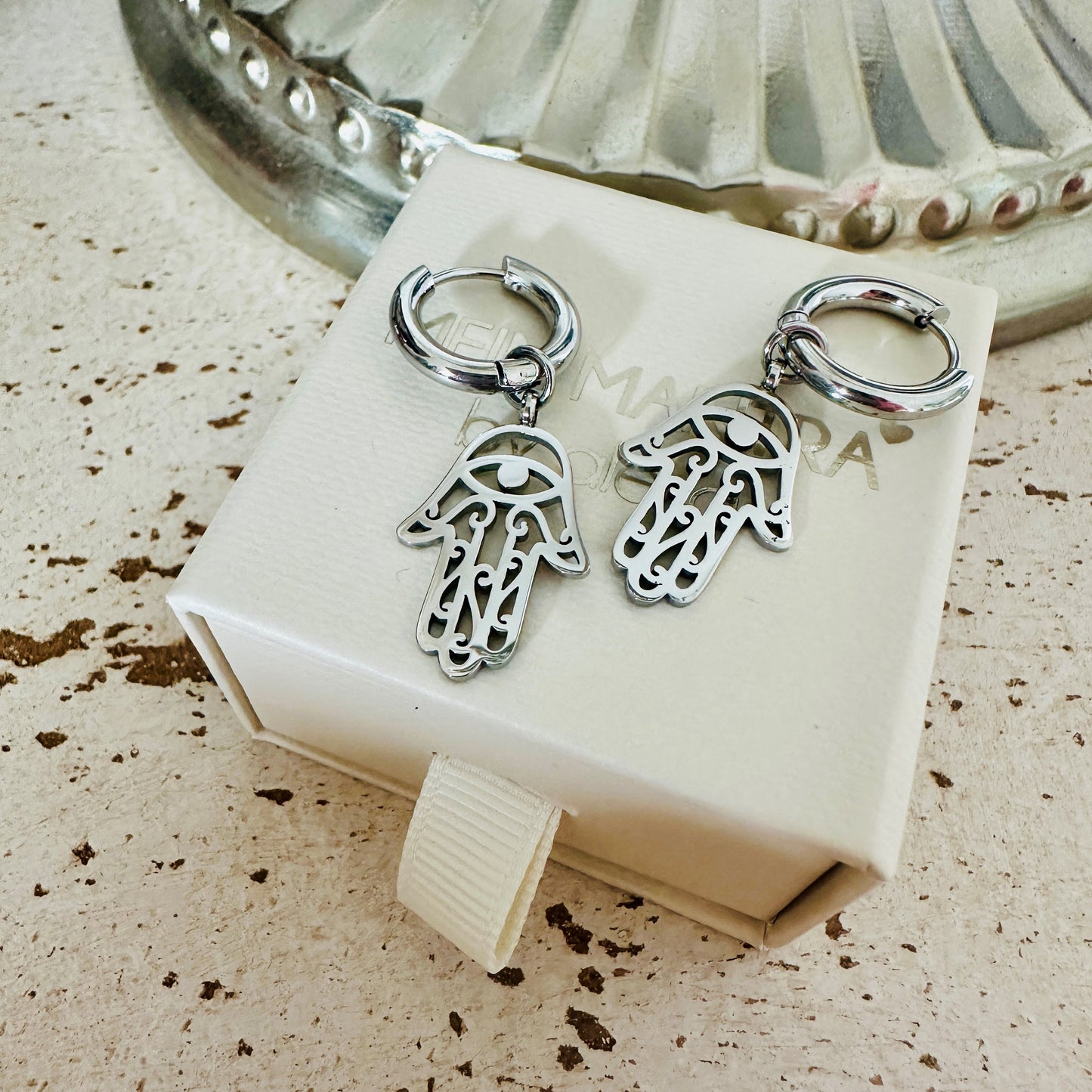 Hoop - Ohrringe mit Hamsa-Hand