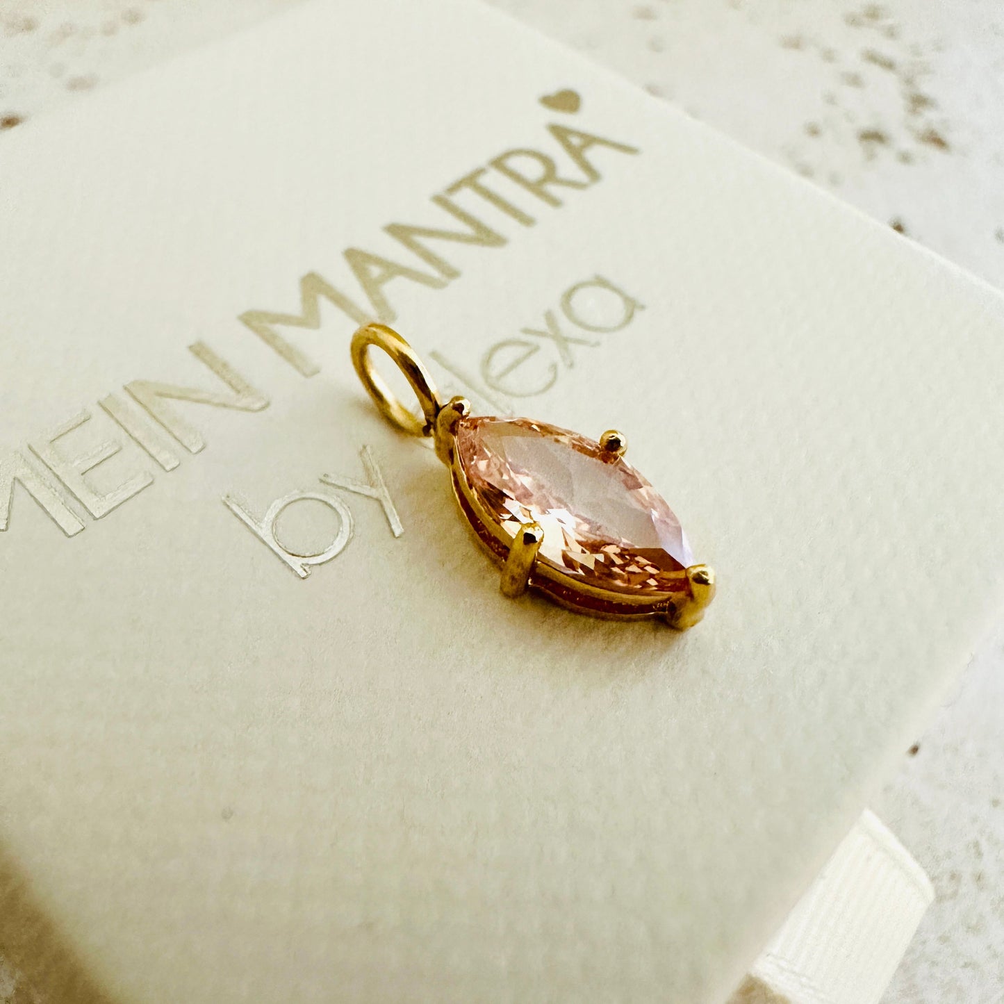 Charm Geburtsstein November