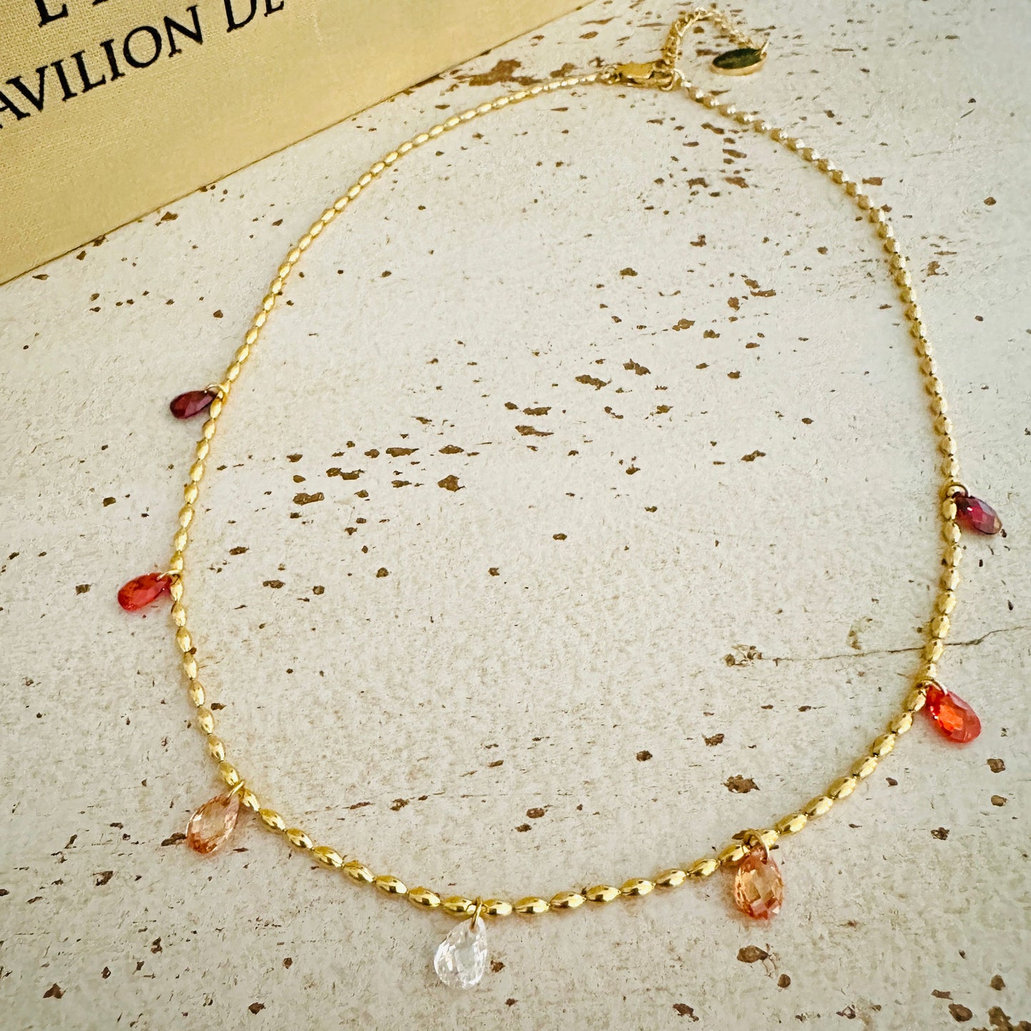 Olivenkette "Sunset Serenade" CZ Zirkonia Steinen