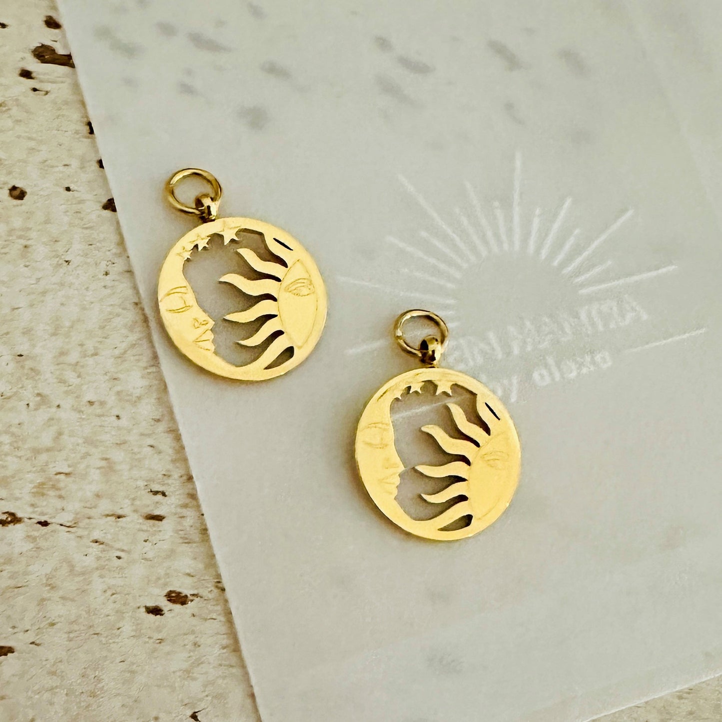 Sonne Mond Sternen mit Gravur Charms