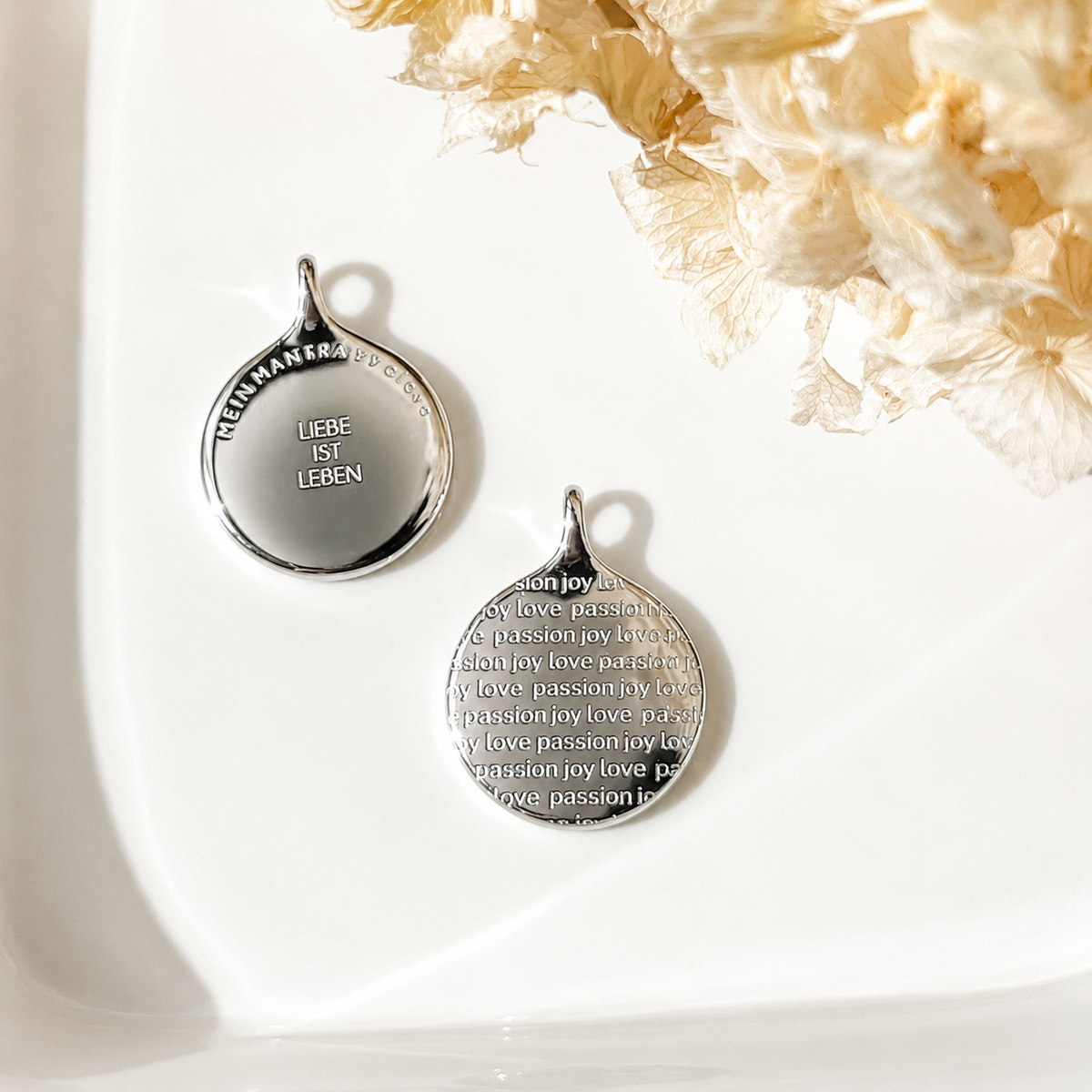 SOULWORDS - Love-Passion-Joy Anhänger – Edelstahl von meinmantra – Ansicht 2