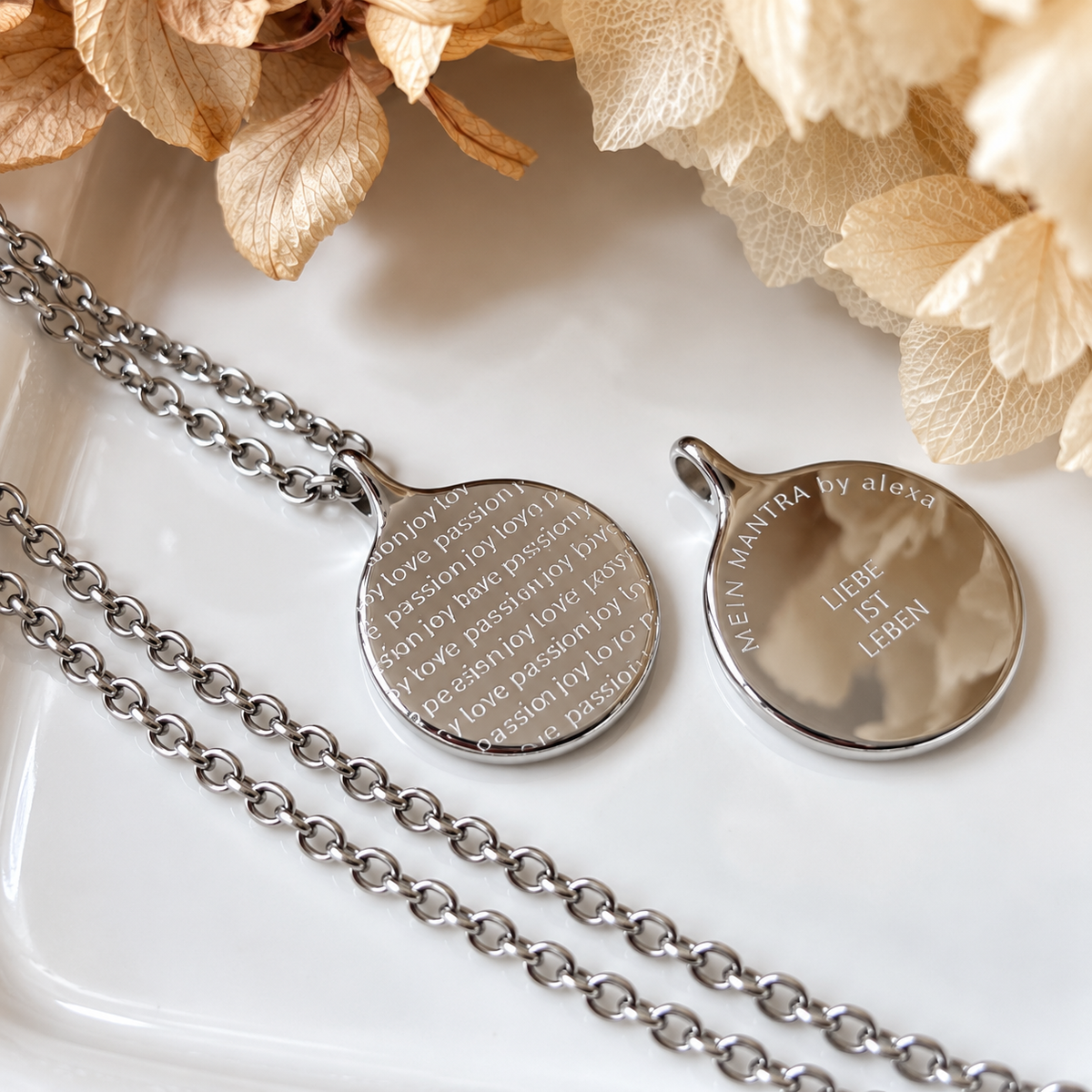 SOULWORDS Kette - Love-Passion-Joy - LIEBE IST LEBEN – Edelstahl von meinmantra – Ansicht 1