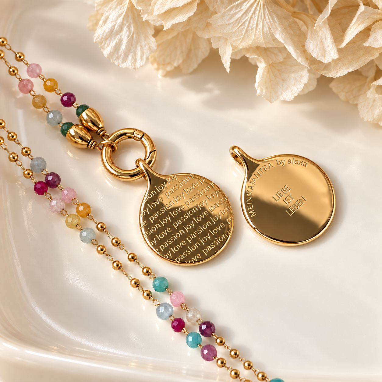 Edelsteinkette Chalcedon - mit SOULWORDS - love - passion - joy - LIEBE IST LEBEN