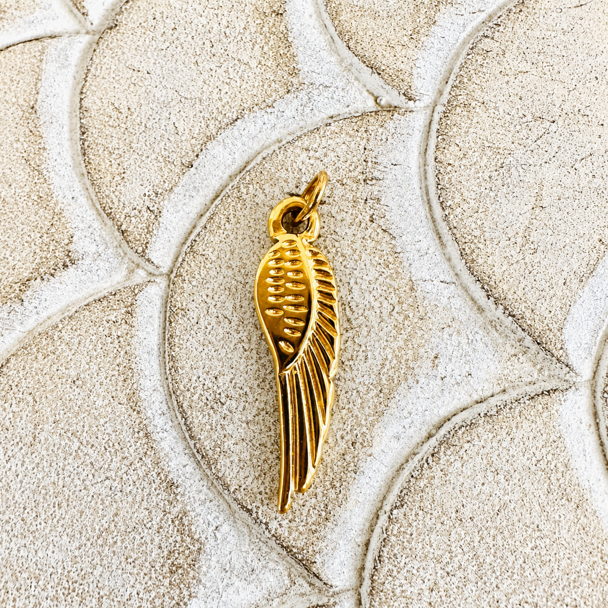 Engelsflügel Charm – Edelstahl von meinmantra – Ansicht 2