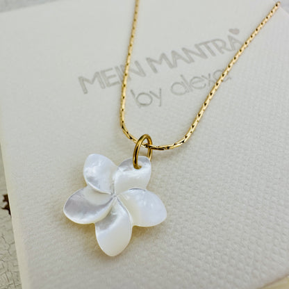 Perlmutt Frangipani mit gehämmerter Kette