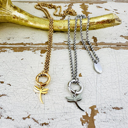 Charmkette mit Karabiner mit Libelle Charm