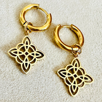 Hoop - Ohrringe mit Seelenblüte