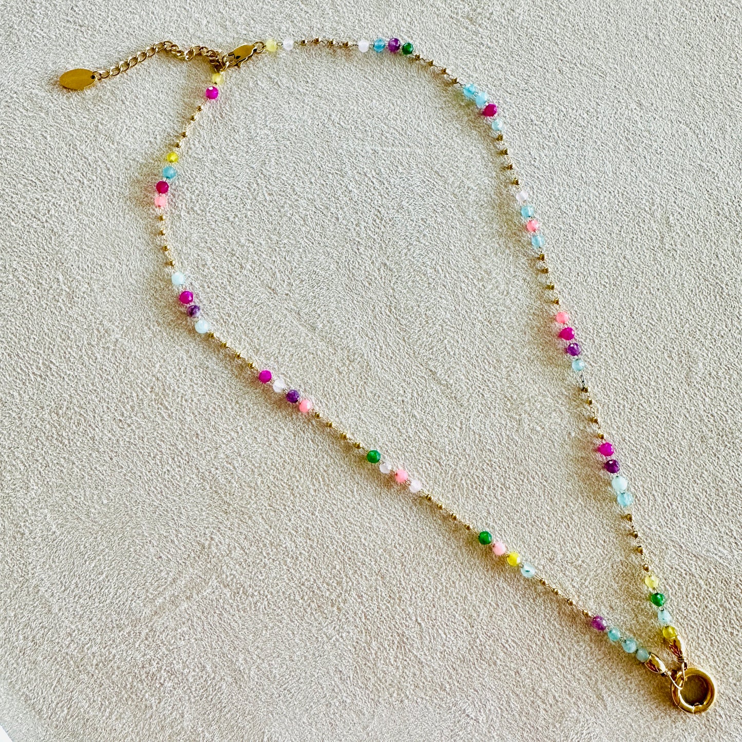 Edelsteinkette Chalcedon Hellbunt - Mandala "Ich Vertraue"