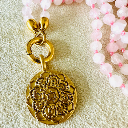 Edelsteinkette Rosenquarz - Mandala "Ich Liebe"
