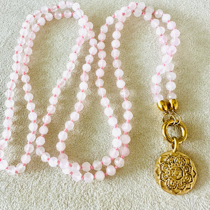 Edelsteinkette Rosenquarz - Mandala "Ich Liebe"