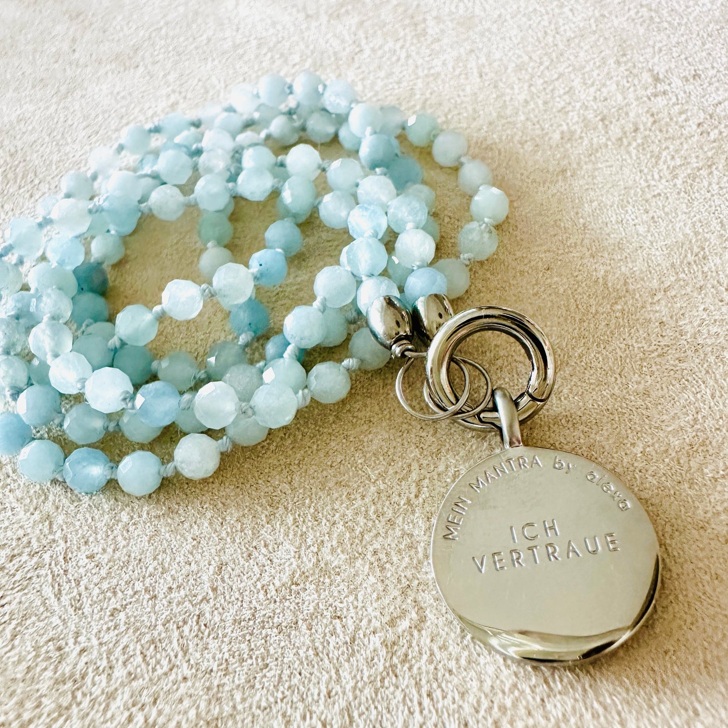 Edelsteinkette Aquamarin - Mandala "Ich Vertraue"
