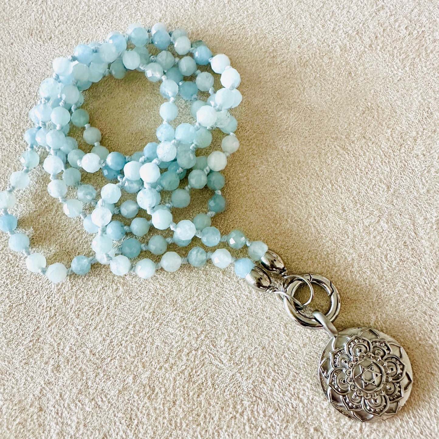 Edelsteinkette Aquamarin - Mandala "Ich Liebe"