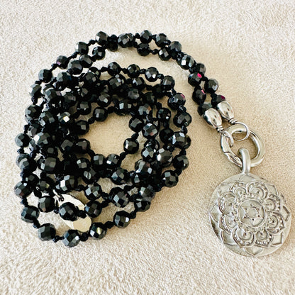 Edelsteinkette Spinell - Mandala "Ich Liebe"