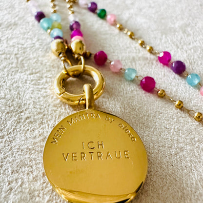 Edelsteinkette Chalcedon Hellbunt - Mandala "Ich Vertraue"