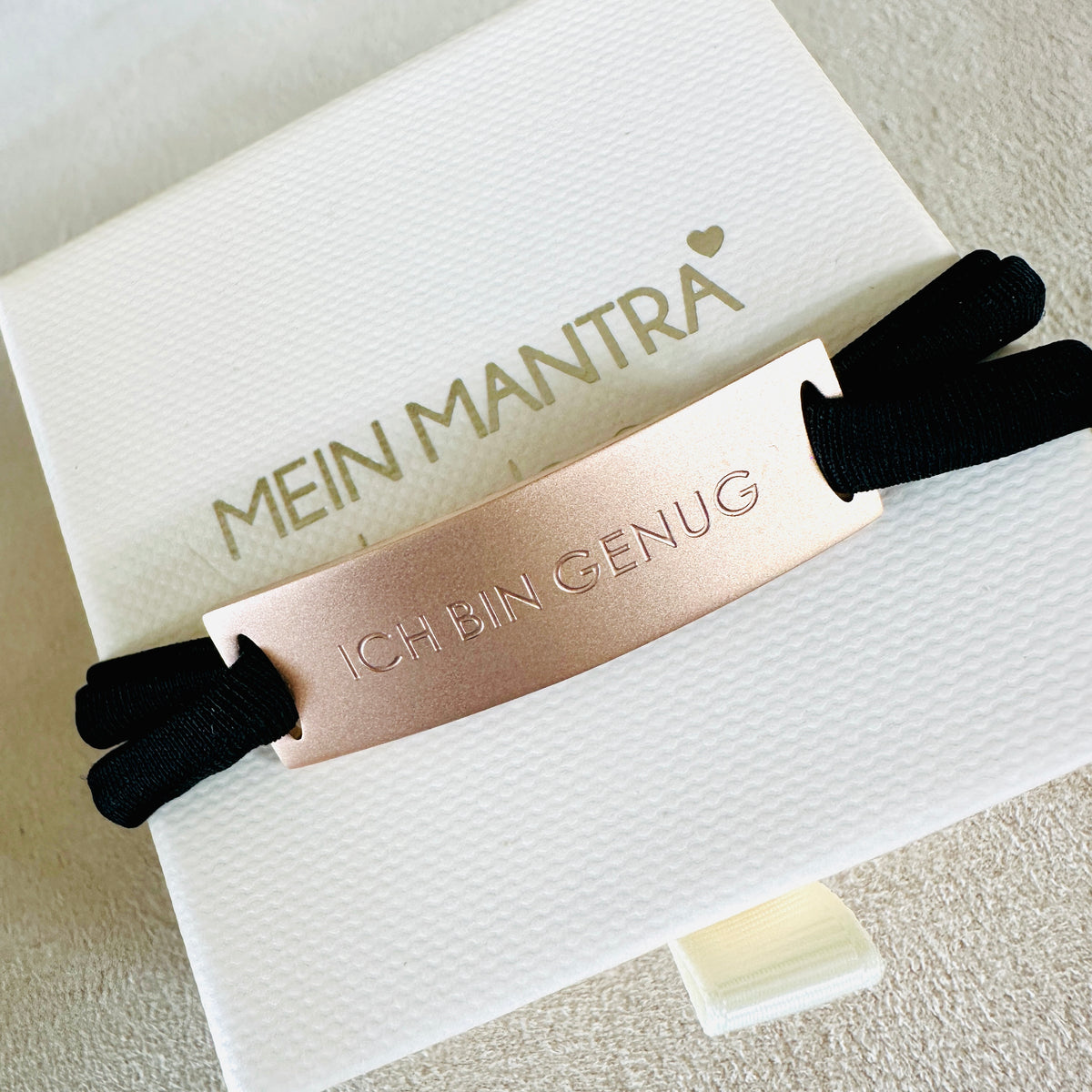 Feel Free 2. 0 Armband - ICH BIN GENUG – Edelstahl von meinmantra – Ansicht 3