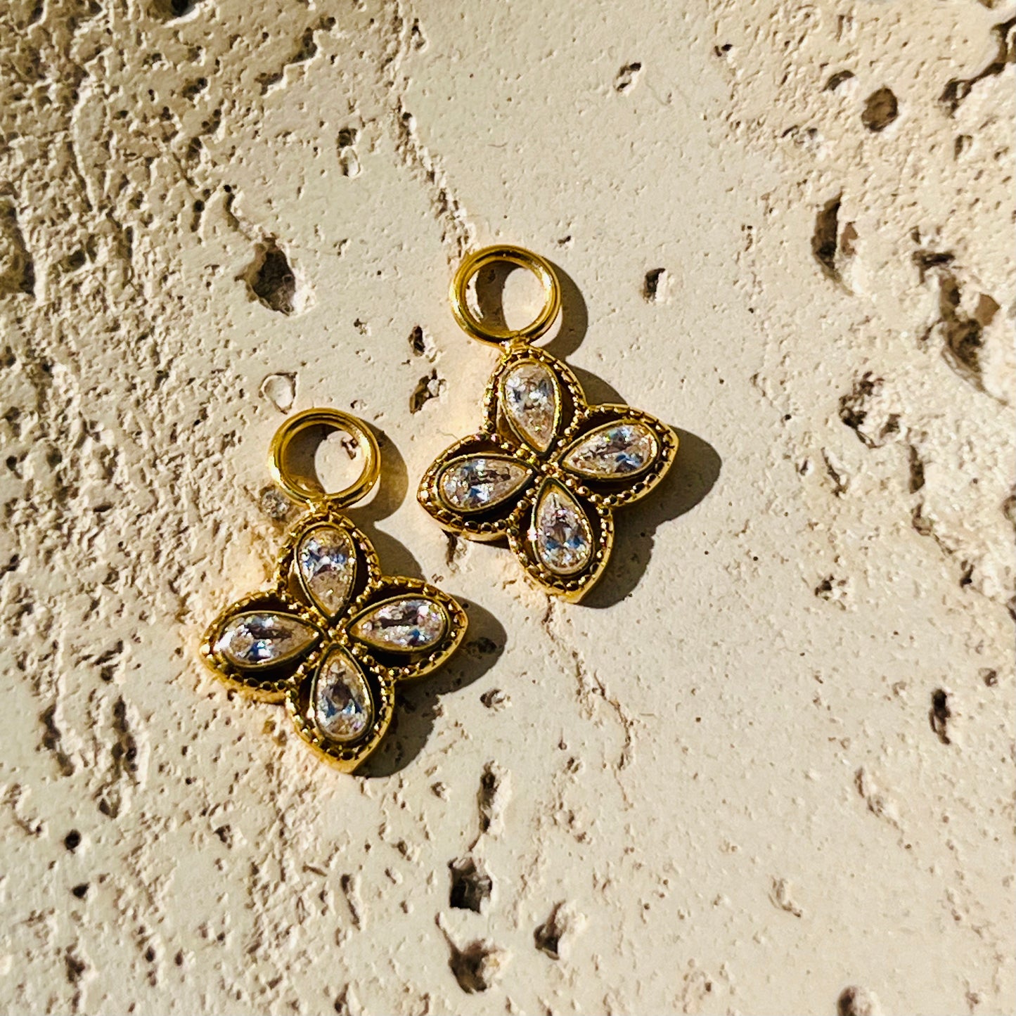 Blüten-Charms für Hoops mit CZ Zirkonia