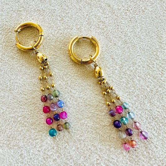 Hoop - Ohrringe mit Dunkelbuntem Chalcedon Charm