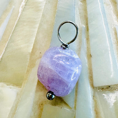 Edelsteincharm Geburtsstein Juni - Kunzit