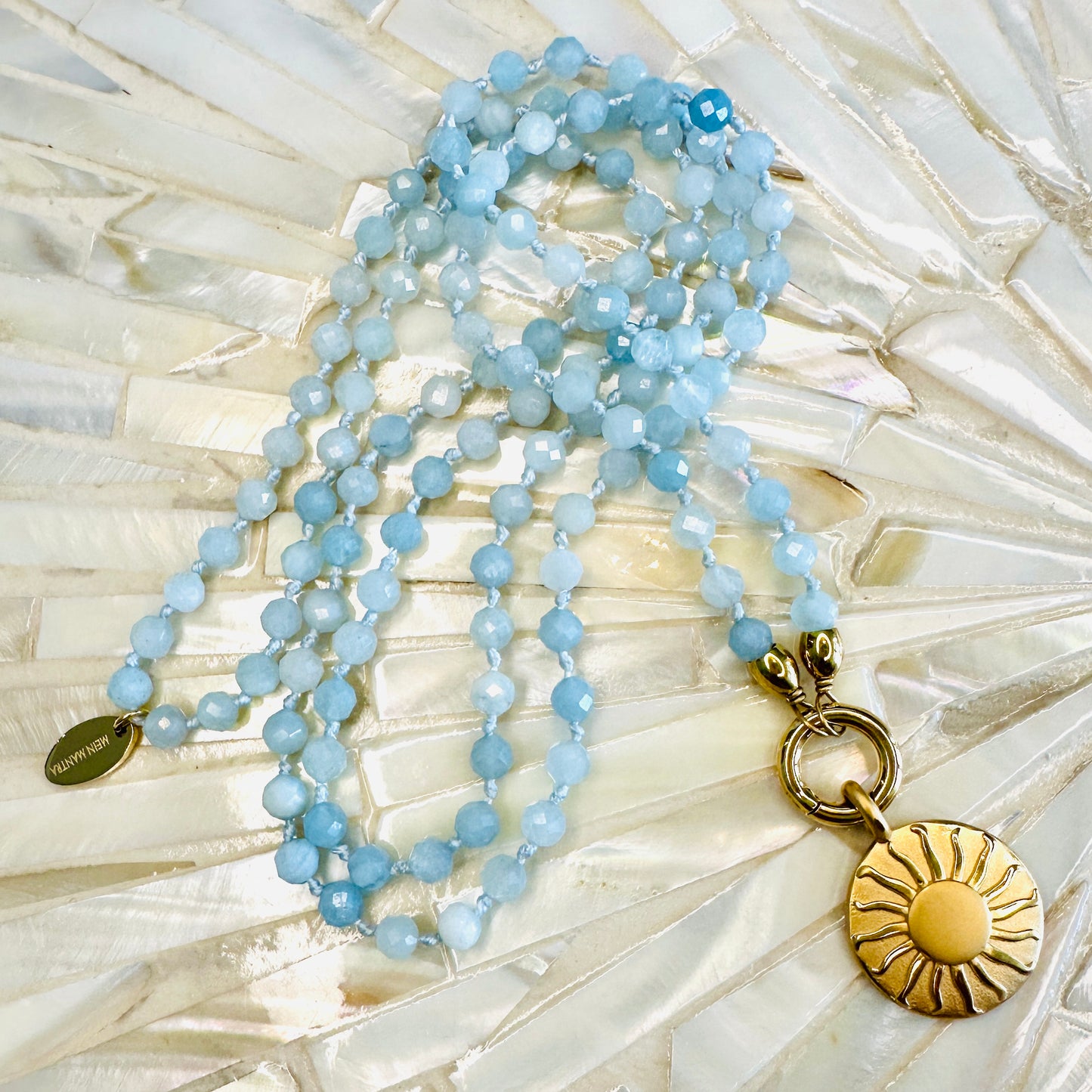 Edelsteinkette Aquamarin - Mandala "SONNENSEELE"