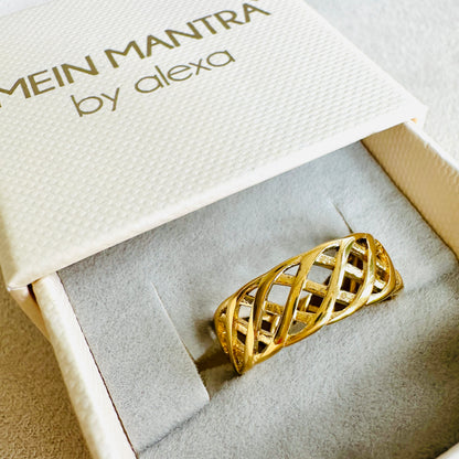 "Cocoon" Ring