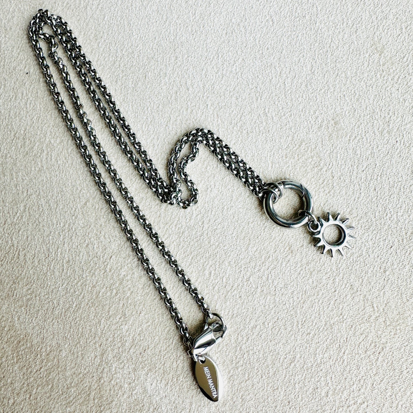 Charmkette mit Karabiner mit Sonnen Charm